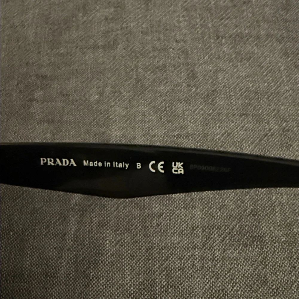 Authentic Prada SPR 11U Sunglasses - Picture 7 of 8